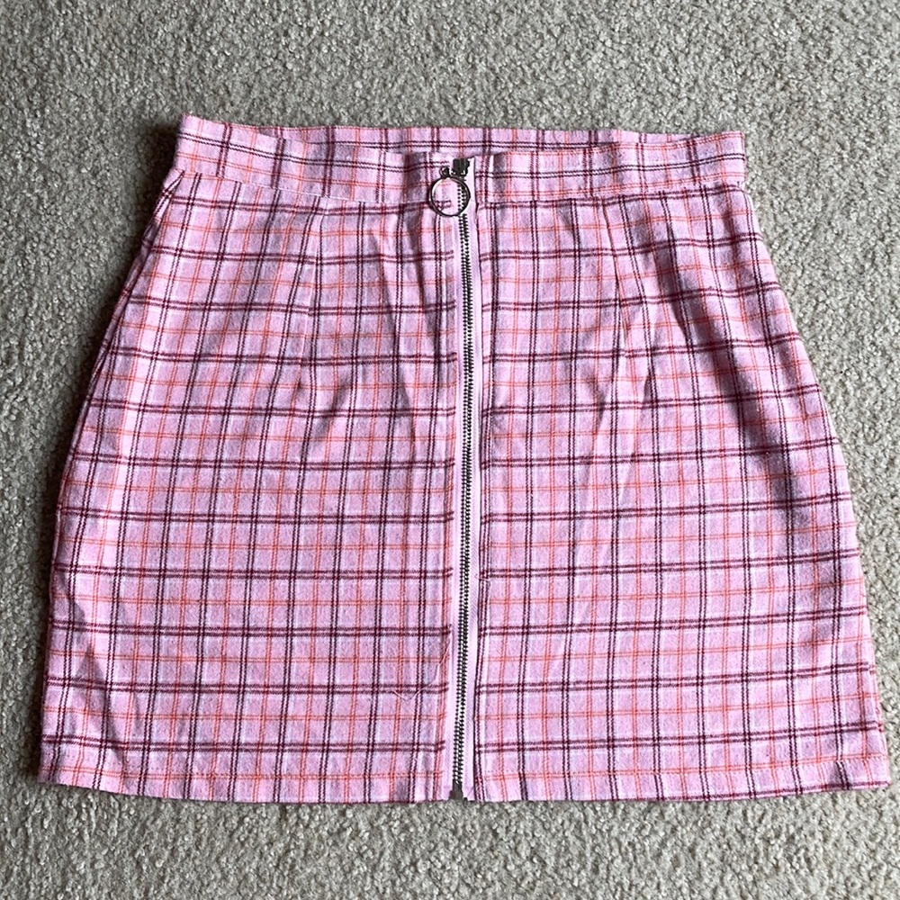 Amazon plaid mini skirt (Size M)